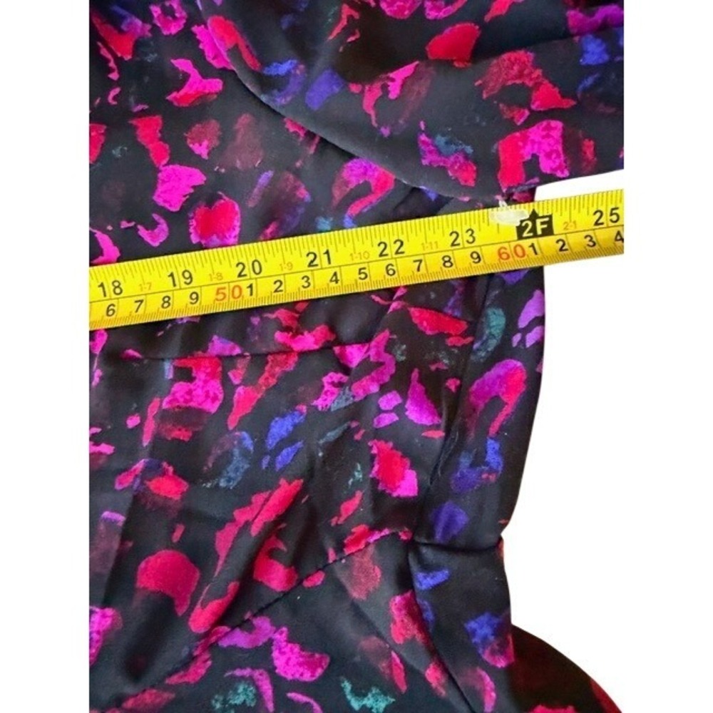 Torrid Pink Blue Leopard Print Tie Front V-Neck Blouse Size 2 Plus Size - Picture 4 of 11